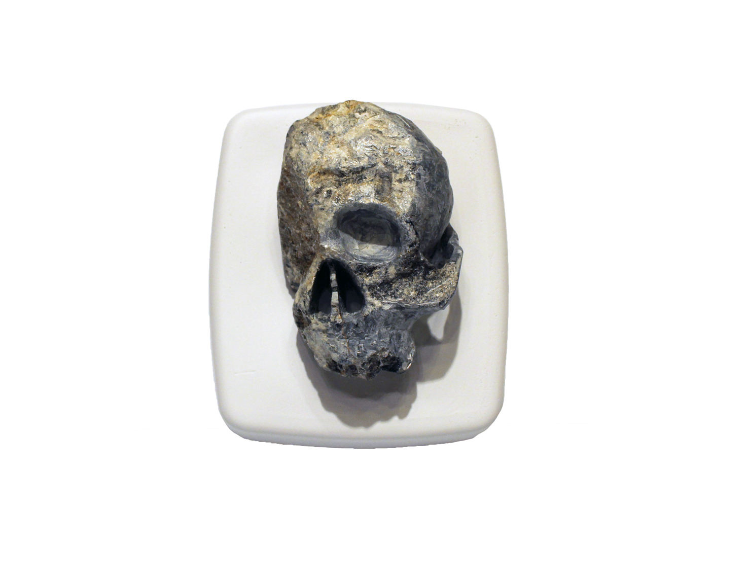 SeatoSkyMomentoMorieastskullmoquette_2014_alabaster_7.5x10x5_3x4x2_Available